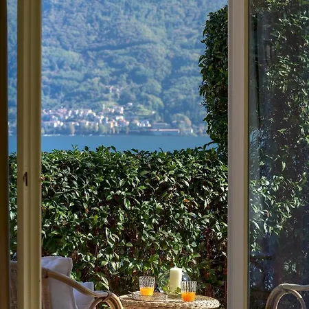 Alba Del Lario 12&2, Emma Villa